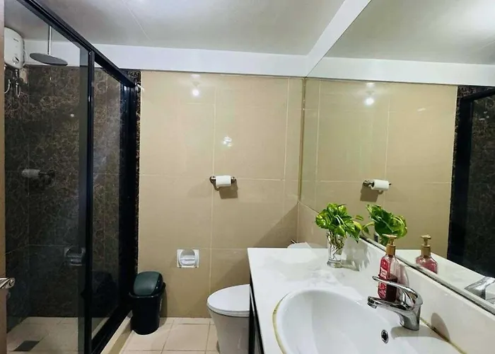 Oyo 1171 Raja Alea Residences Hotel Manila